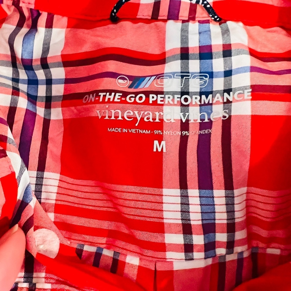 NWT Vineyard Vine OTG Performance M Long Sleeve Shirt Racing Red / Blue / White - Picture 5 of 5